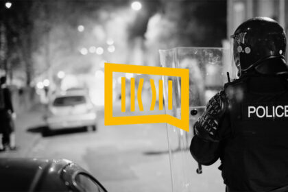 policajac-sa-stitom-SafeJournalists