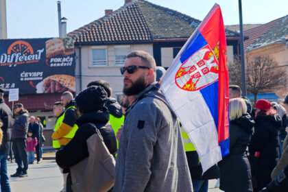 cacak-blokada-moravica-srpska-zastava-foto-nenad-nesovic-n2