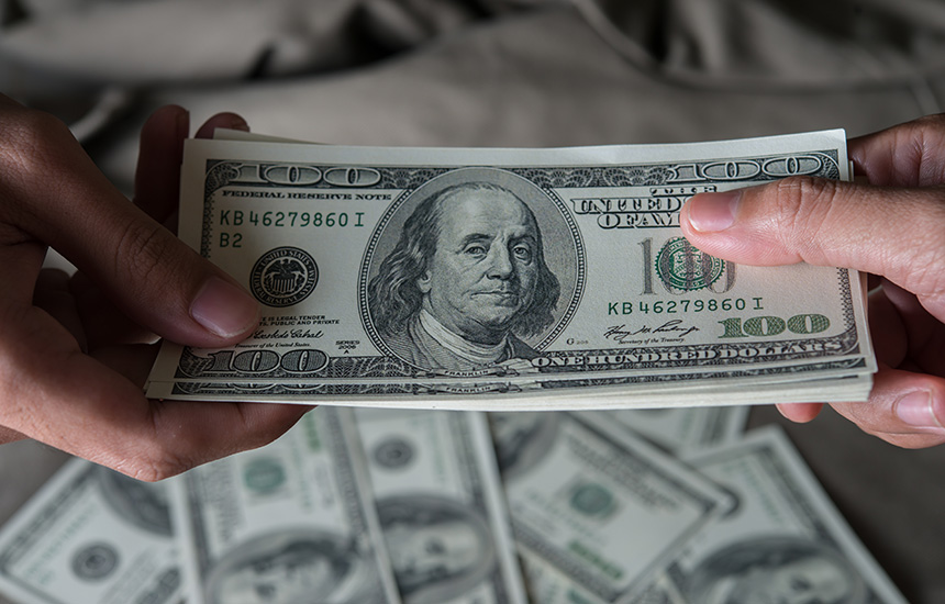 dolari-u-rukama