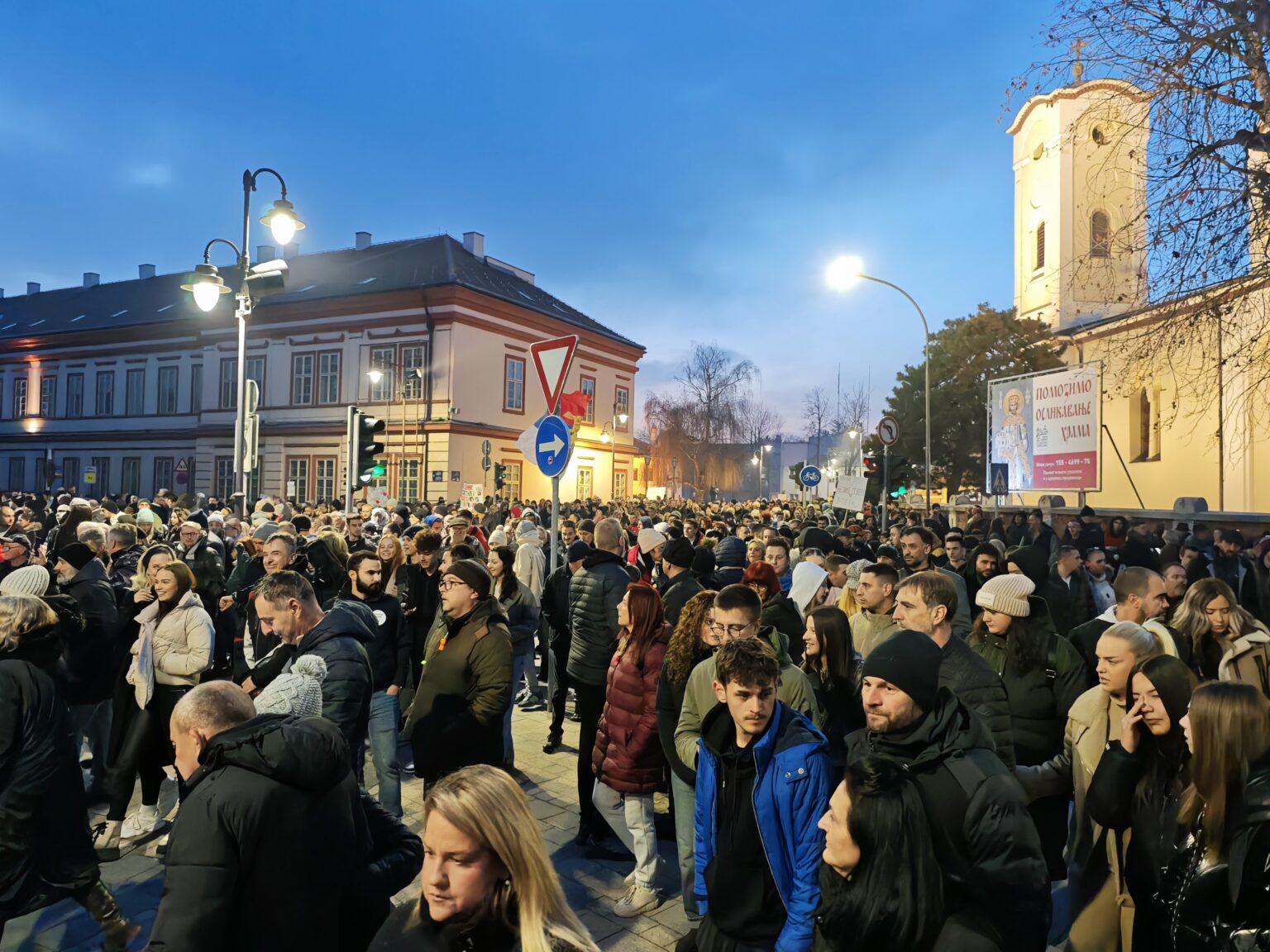 protestna-setnja-cacak-protest-foto-nenad-nesovic-n2 (5)