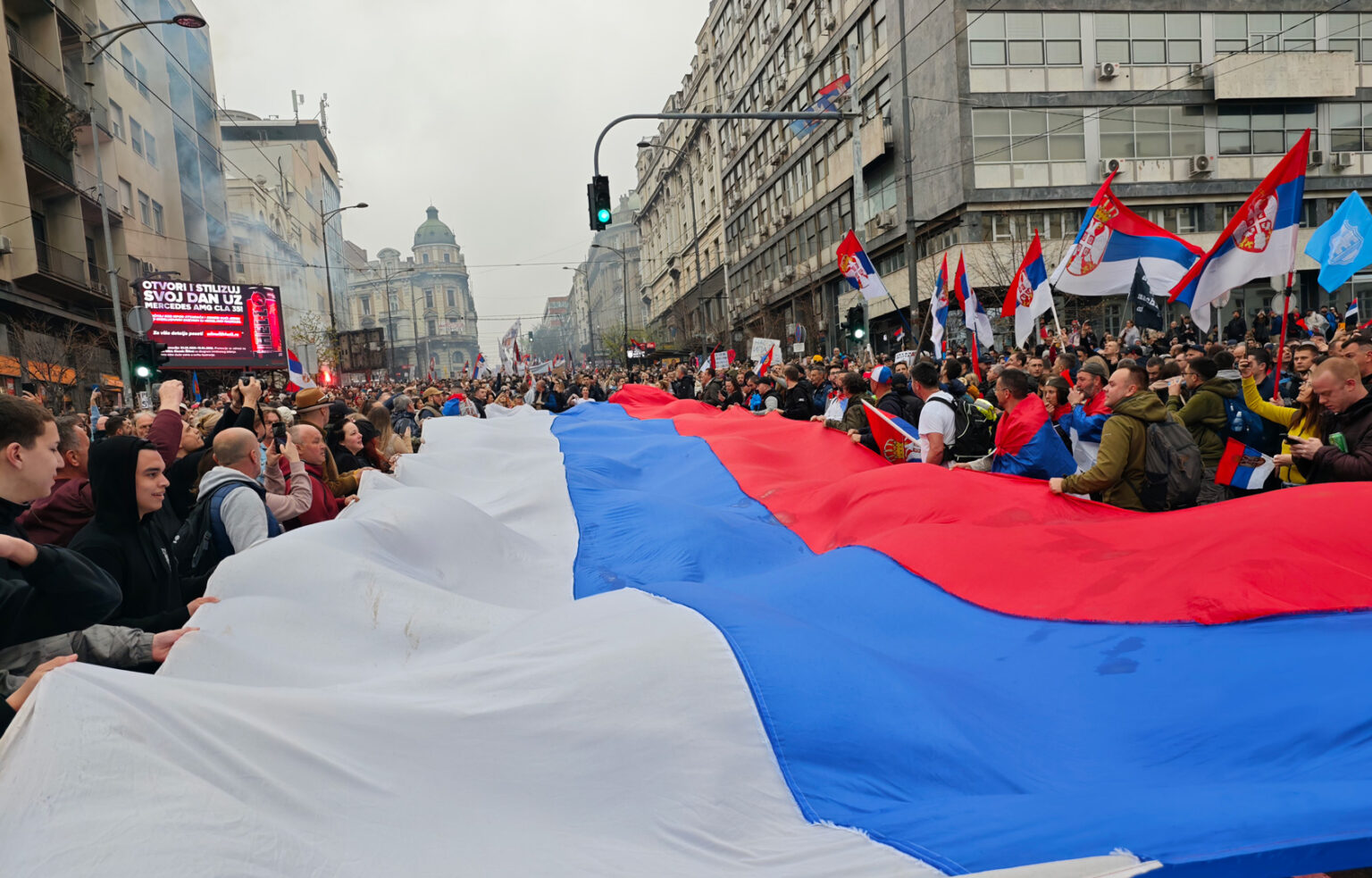 protest-beograd-velika-zastava-srbije-foto-nenad-nesovic-n2