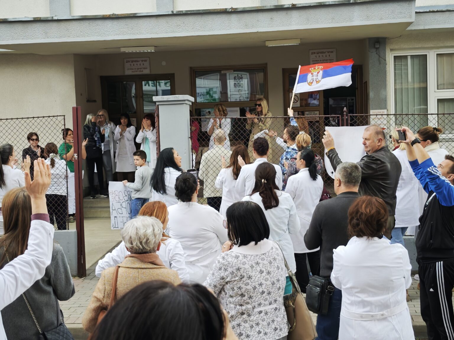 protest-prosvetnih-i-zdravstvenih-radnika-foto-nenad-nesovic-n2 (5)