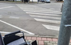 invalidska-kolica-pesacki-prelaz