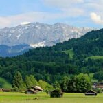 Planina i priroda sa šumom