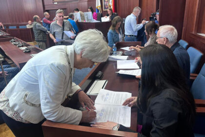 potpisivanje-ugovora-energetska-sanacija-kuca-i-stanova-cacak-2