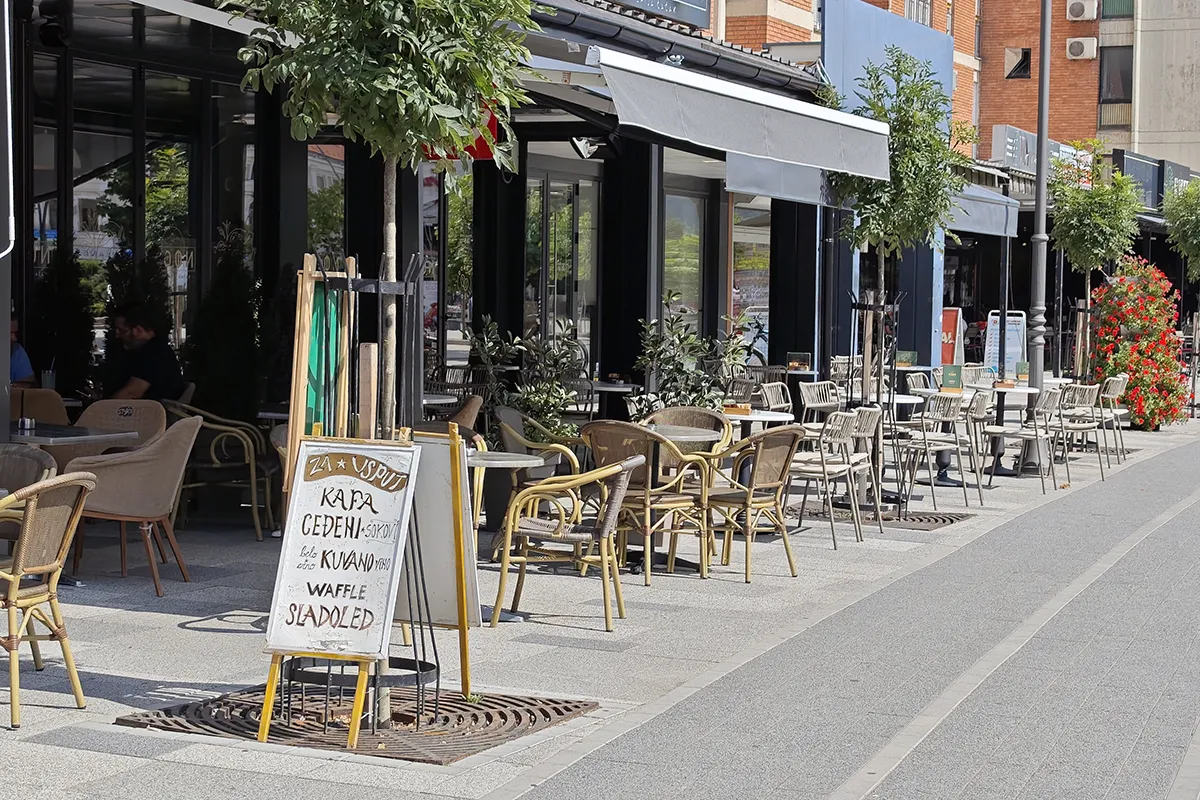 Letnje bašte kafića u Čačku