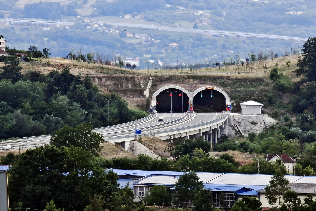 Tunel na auto-putu Čačak-Požega