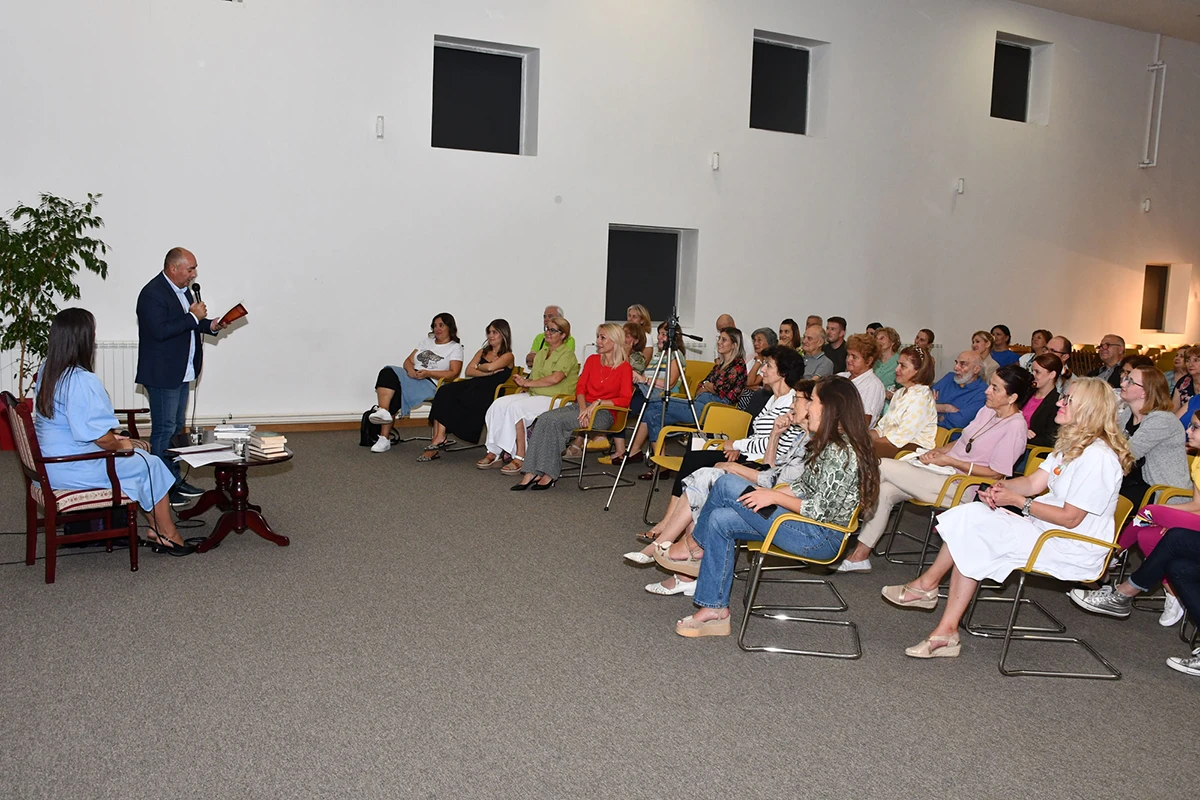 Književno veče Bojan Ljubenović