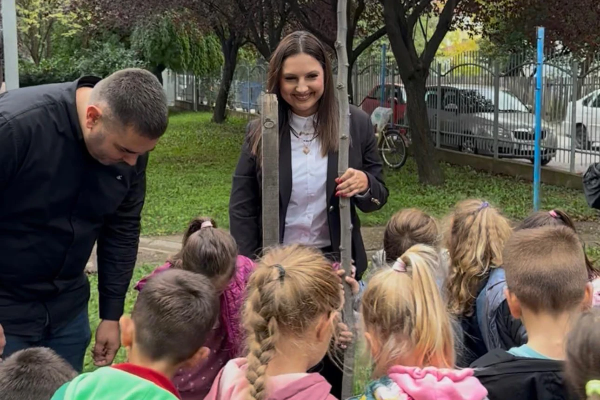 Gradsko rukovodstvo u vrtiću sa decom