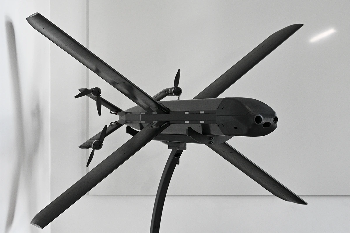 Bundesver do 2029. planira da formira šest jedinica, odnosno baterija, sa autonomnim dronovima-kamikazama. Ti borbeni sistemi nazivaju se i "lutajućom municijom", sposobnom da samostalno nadzire bojište i napada mete koje AI identifikuje