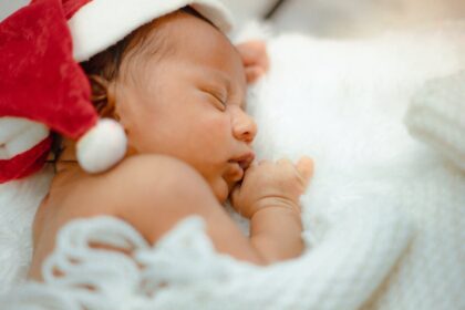 Beba sa kapicom Deda Mraza