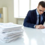 Dokumenta na stolu