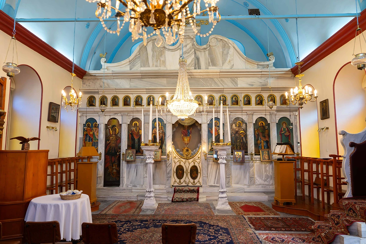 • N2 portal Crkva Svetog Haralampija u Istanbulu