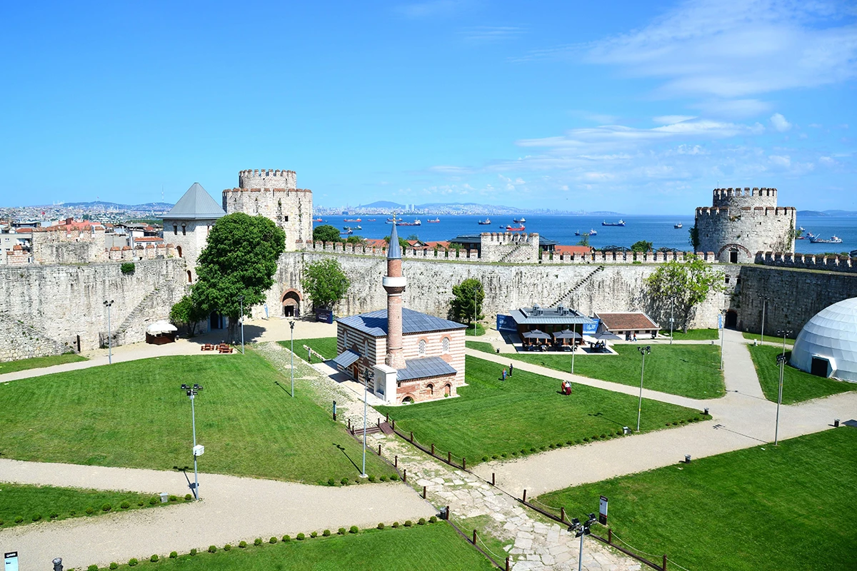 • N2 portal Jedikule Istanbul