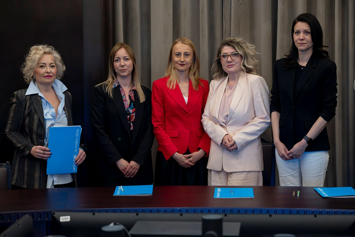 UNICEF inicirao potpisivanje Deklaracije o pravima dece u digitalnom okruženju među mobilnim operaterima u Srbiji