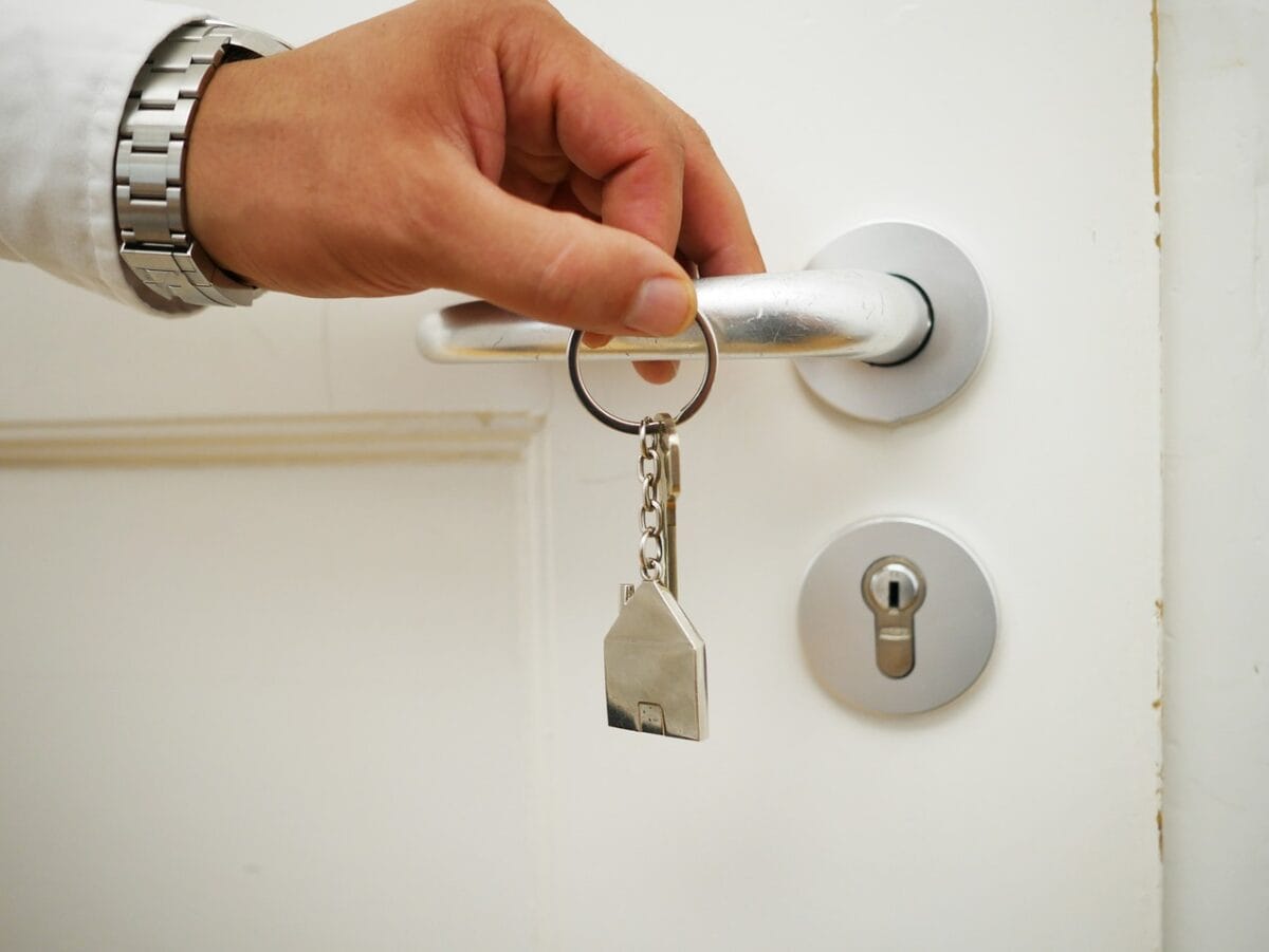 • N2 portal Privezak za ključeve