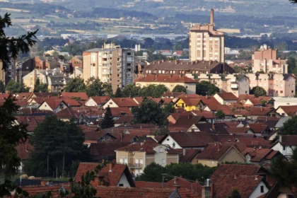 Pogled na Čačak sa Spomen parka