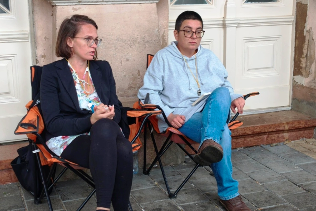 • N2 portal Iva Hromić i Kristina Demeter Filipčev započele štrajk glađu