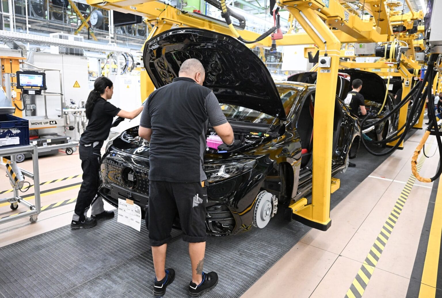 Mercedes, fabrika automobila