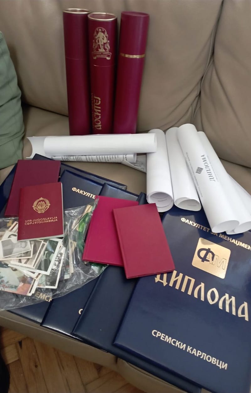 Uhapšene četiri osobe zbog falsifikovanja diploma i svedočanstava