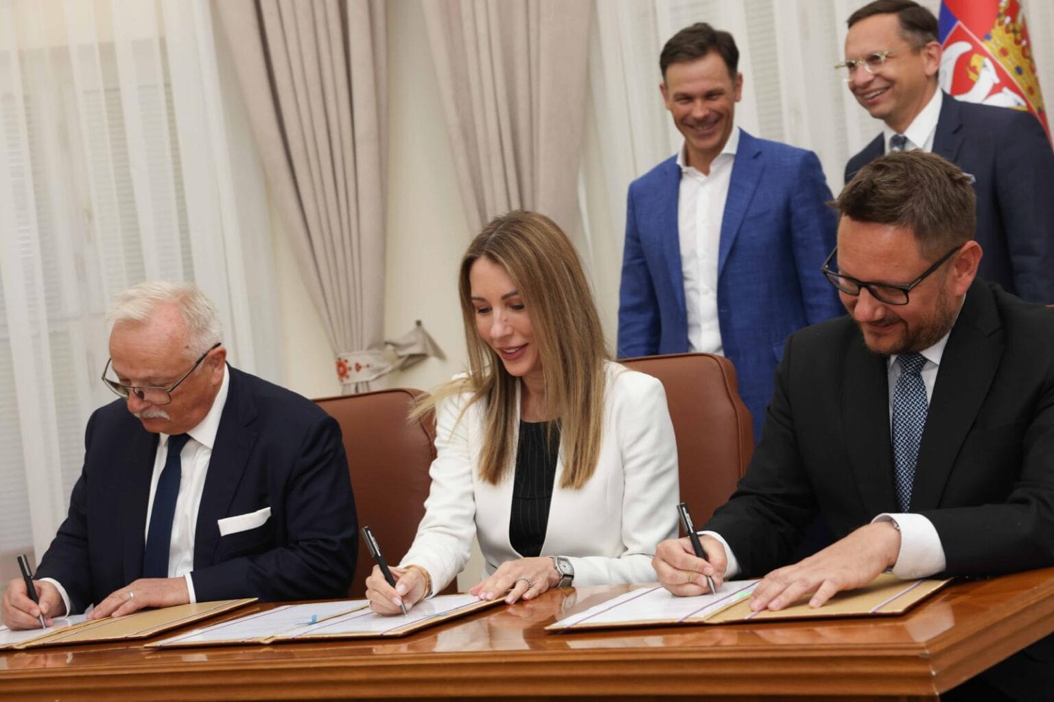 • N2 portal Srbija i MOL potpisali sporazum o budućem upravljanju NIS-om