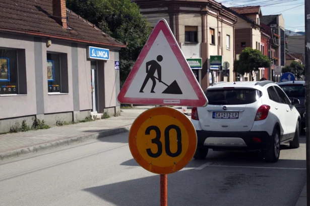 Znak radovi na putu