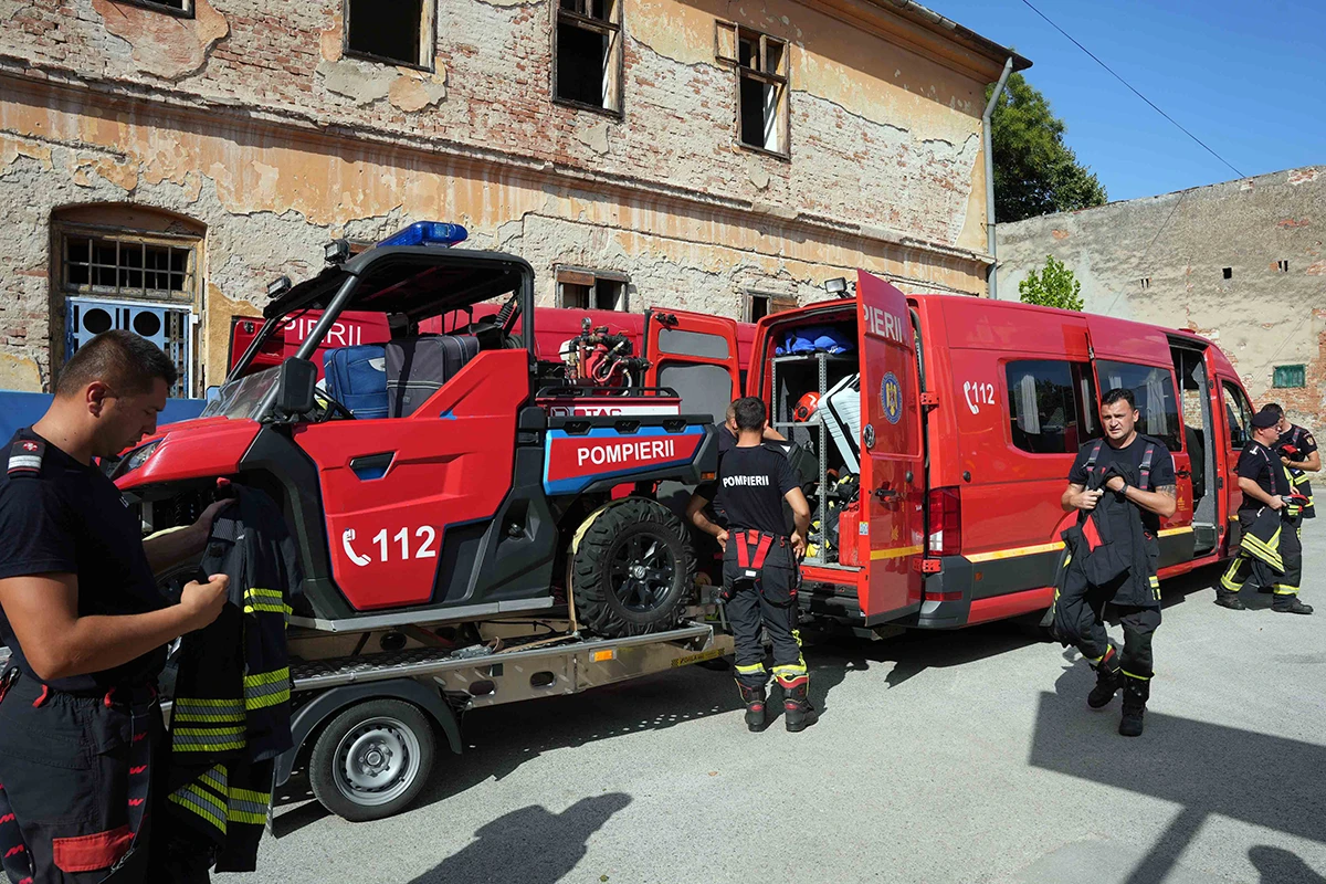 • N2 portal U Srbiju stigli međunarodni timovi za gašenje požara