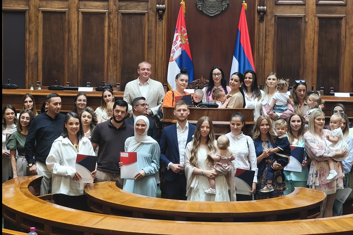 • N2 portal Još 53 porodice dobile subvencije za kupovinu prve nekretnine