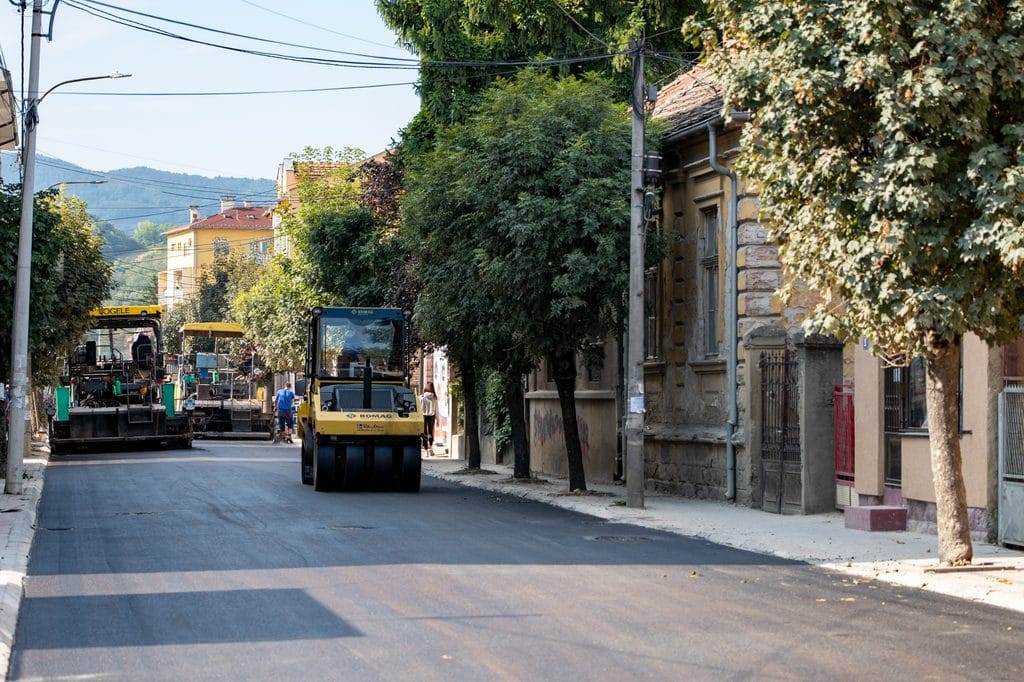 asfaltiranje ulice Kneza Miloša u Čačku