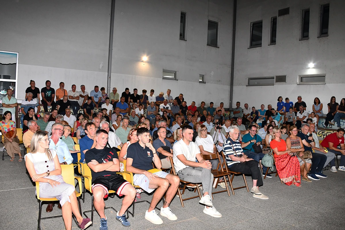 • N2 portal U Čačku predstavljena knjiga Radivoja Živkovića Žila o vaspitanju mladih sportista