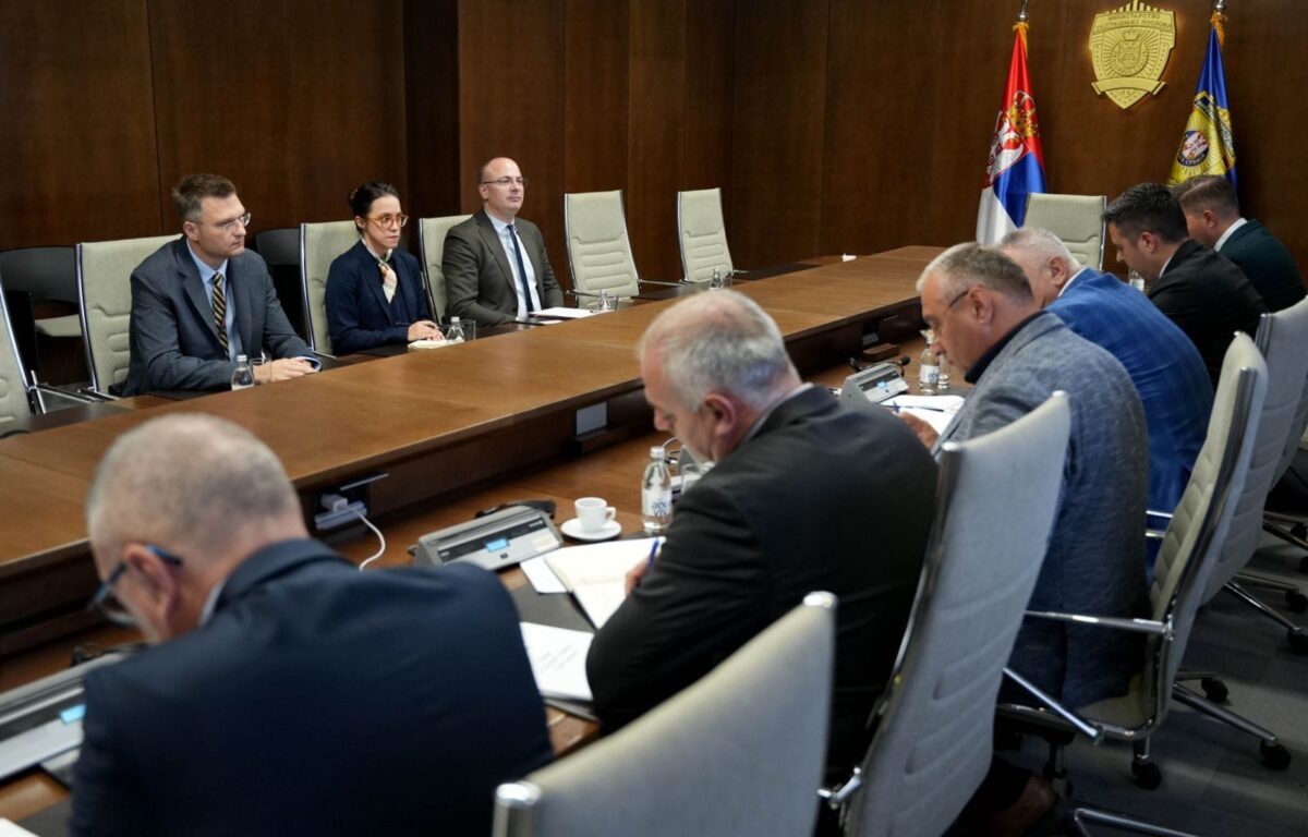 • N2 portal Predstavnici CRTA na sastanku u MUP-u