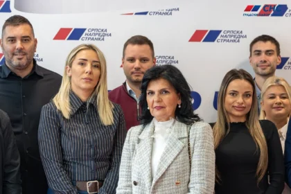 Odbornica Olivera Petrović napustila grupu Ivana Ćalovića i prešla u SNS