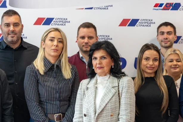Odbornica Olivera Petrović napustila grupu Ivana Ćalovića i prešla u SNS