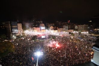 Masovni skup studenata u Beogradu na Slaviji uoči izbora