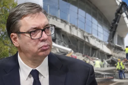 Aleksandar Vučić i pad nadstrešnice
